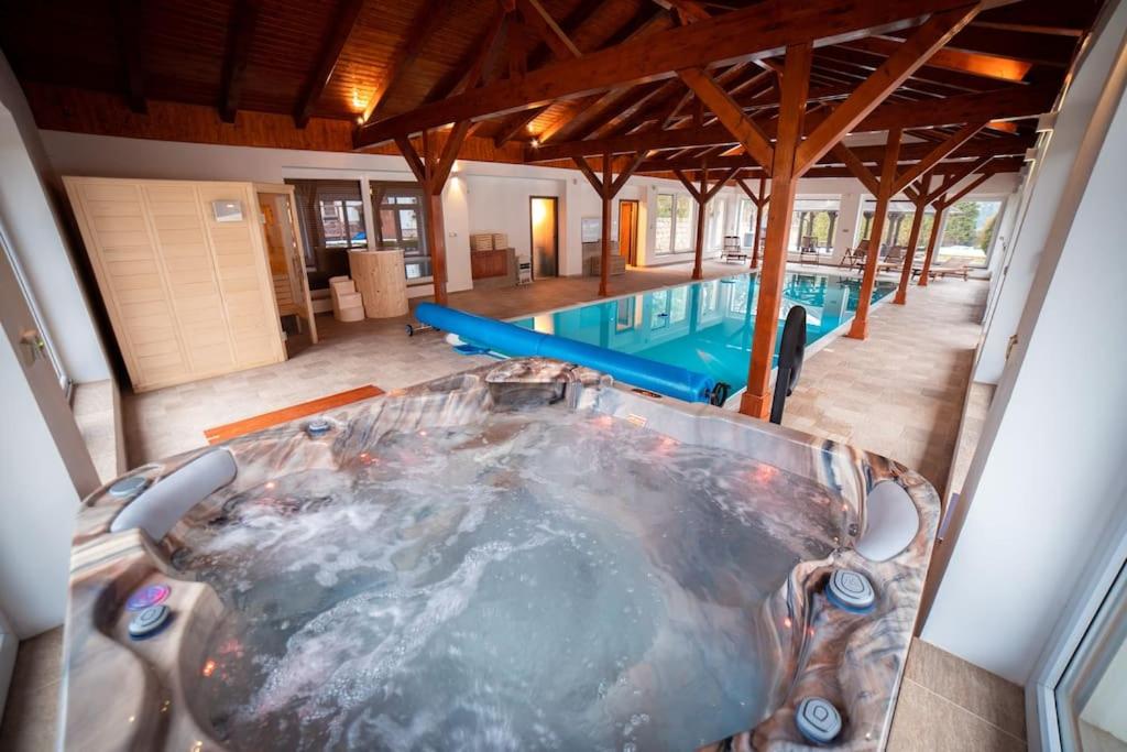 Luxusní statek Otovice s jedinečným wellness