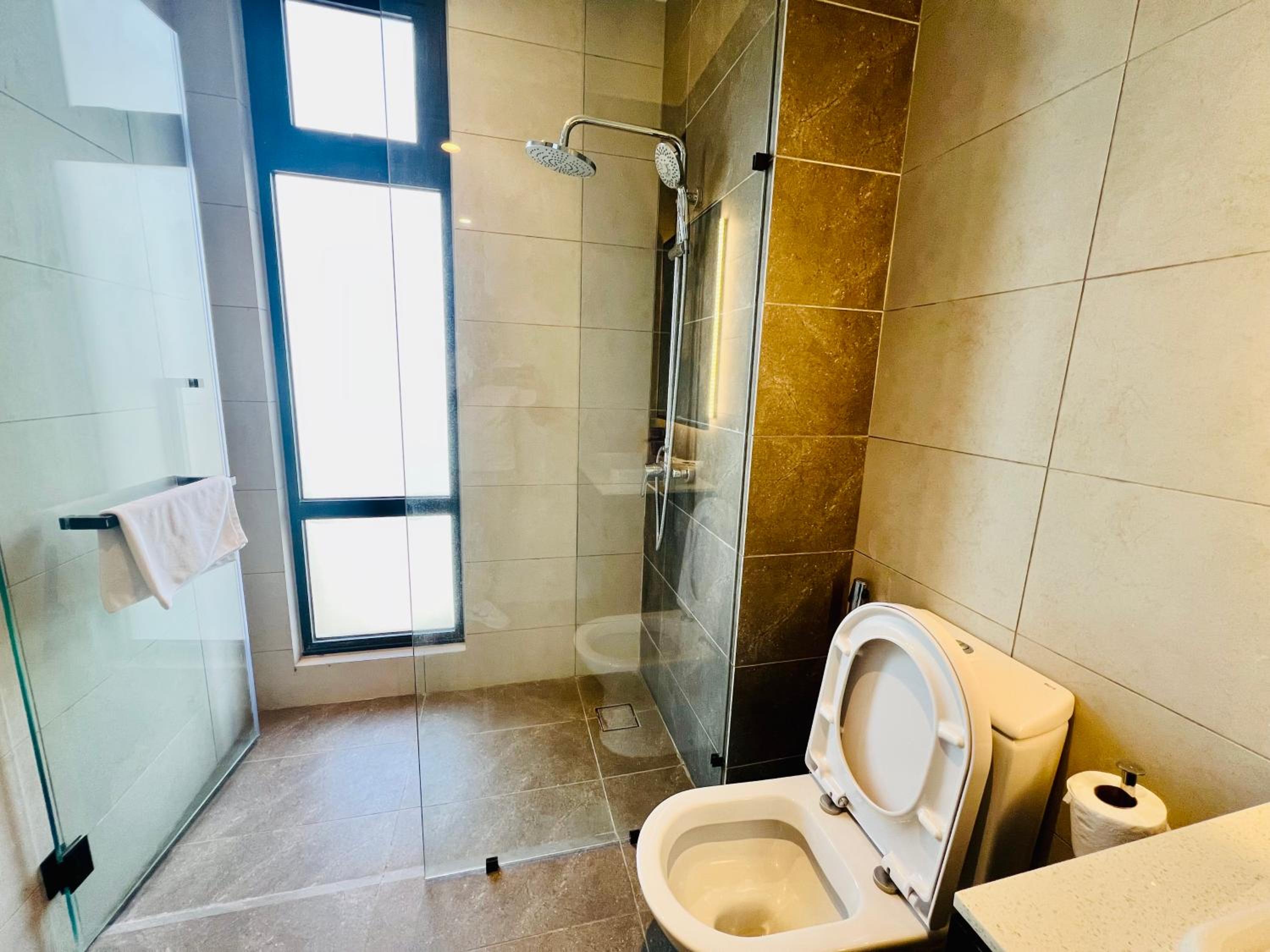The Axon Suites By Castle