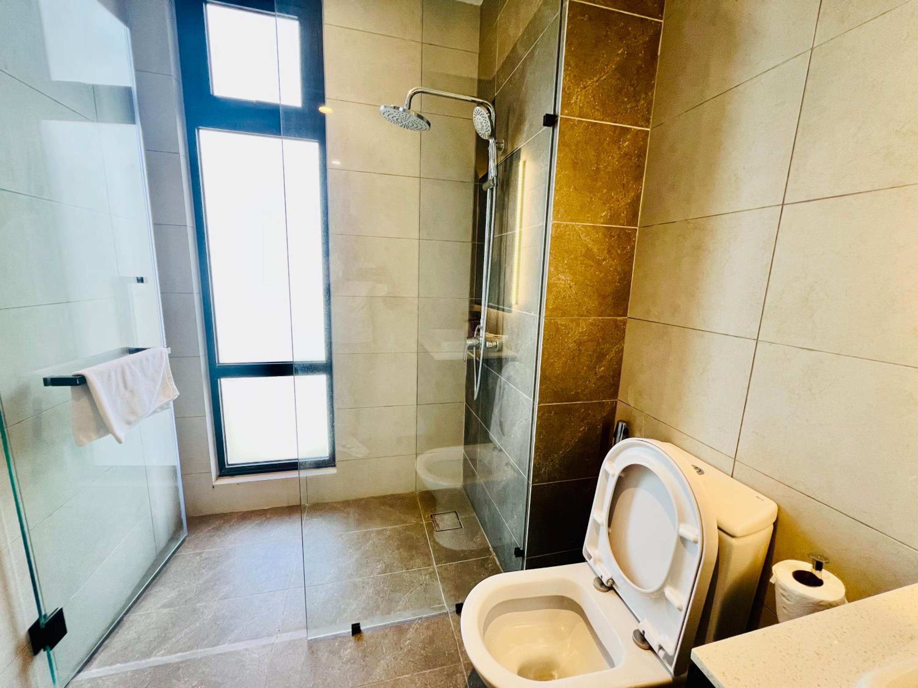 The Axon Suites By Castle