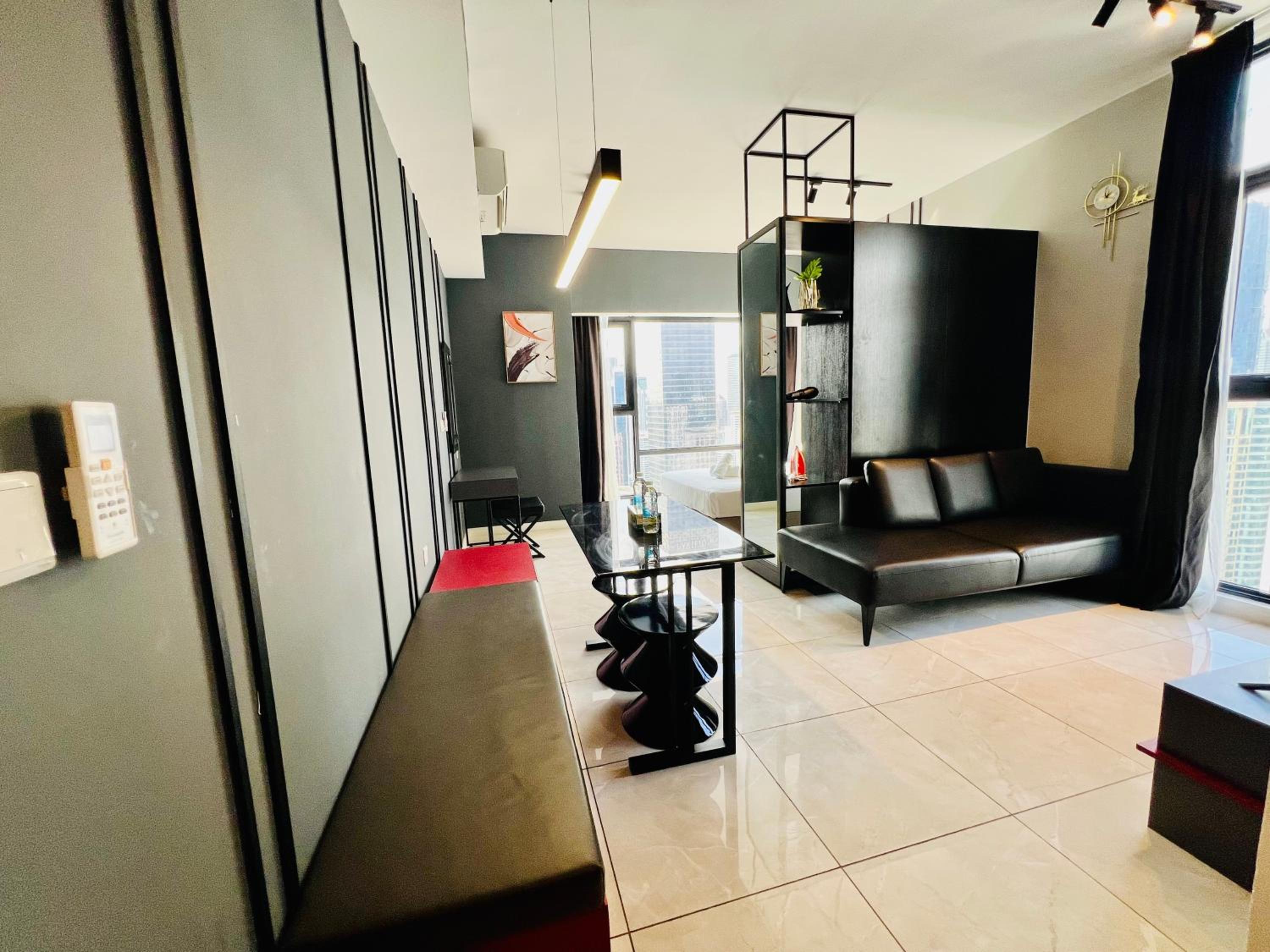 The Axon Suites By Castle