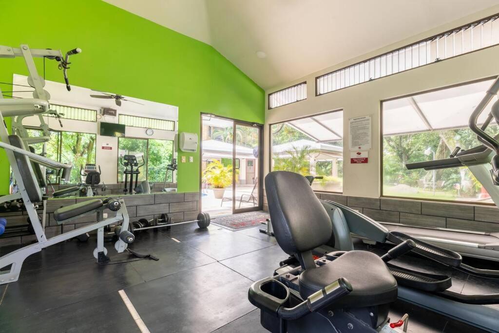 Apt Orquidea in Santa Ana! AC, Wifi, Pool and Gym