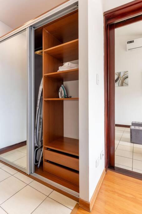 Apt Orquidea in Santa Ana! AC, Wifi, Pool and Gym