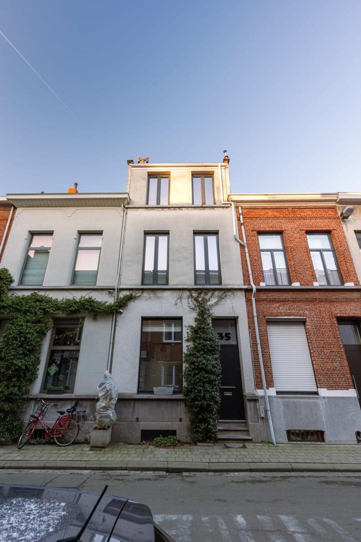 Charming urban retreat 15 Minutes from Central Station