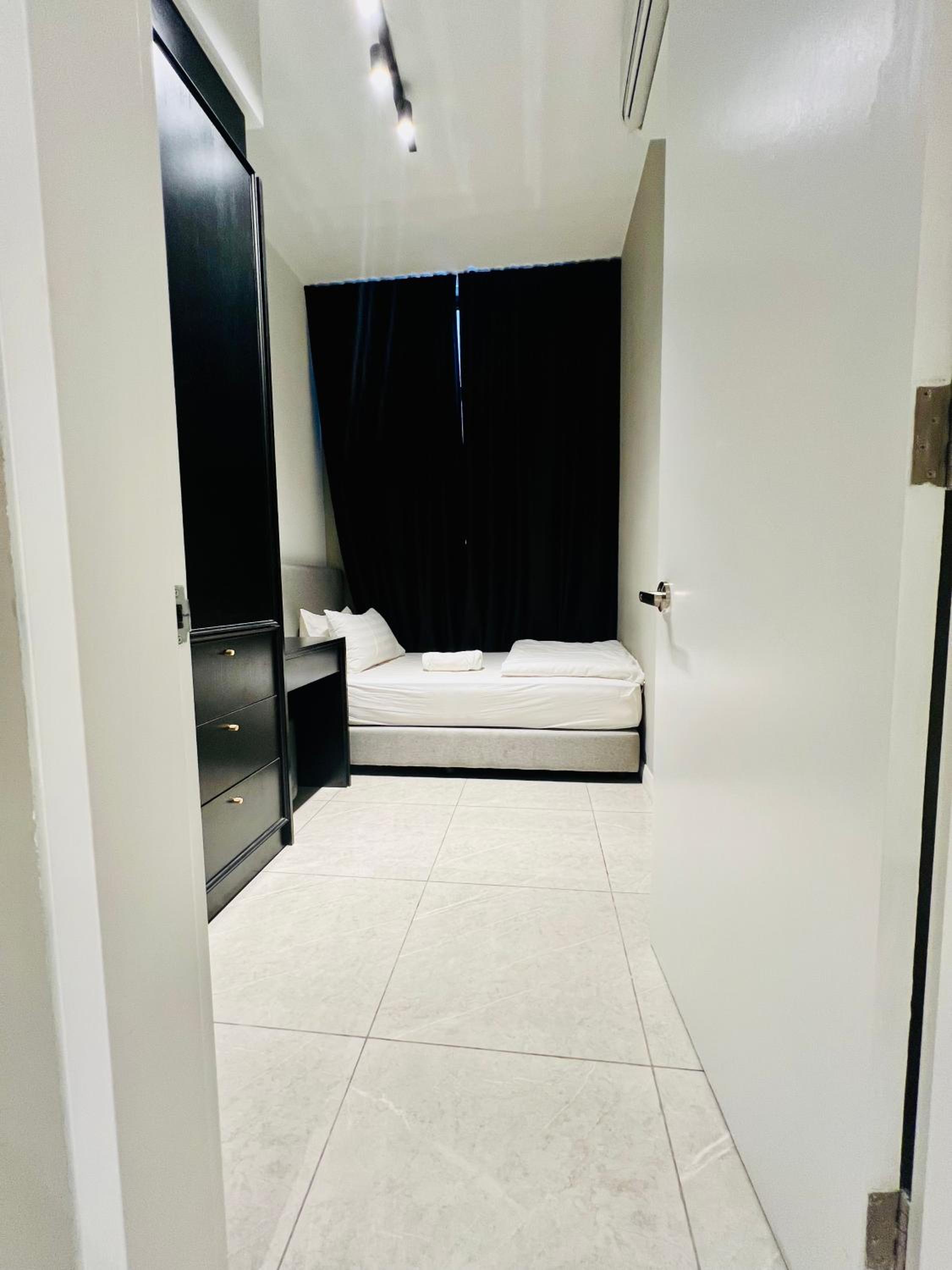 The Axon Suites By Castle