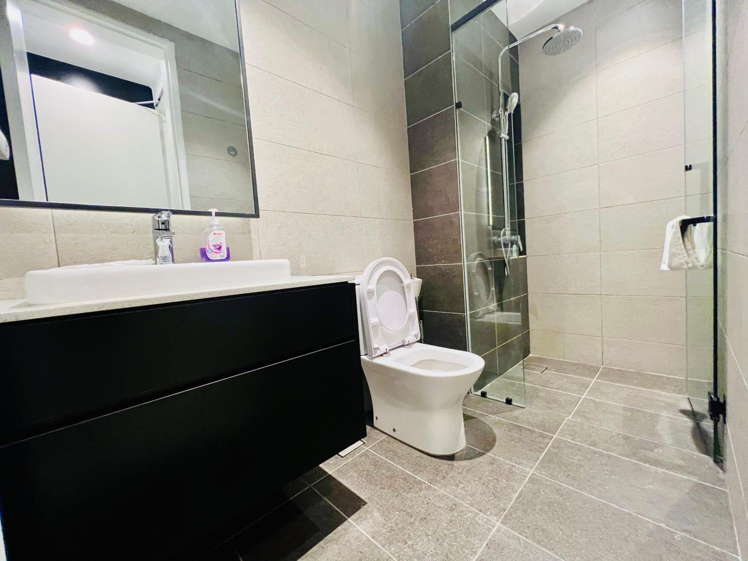 The Axon Suites By Castle