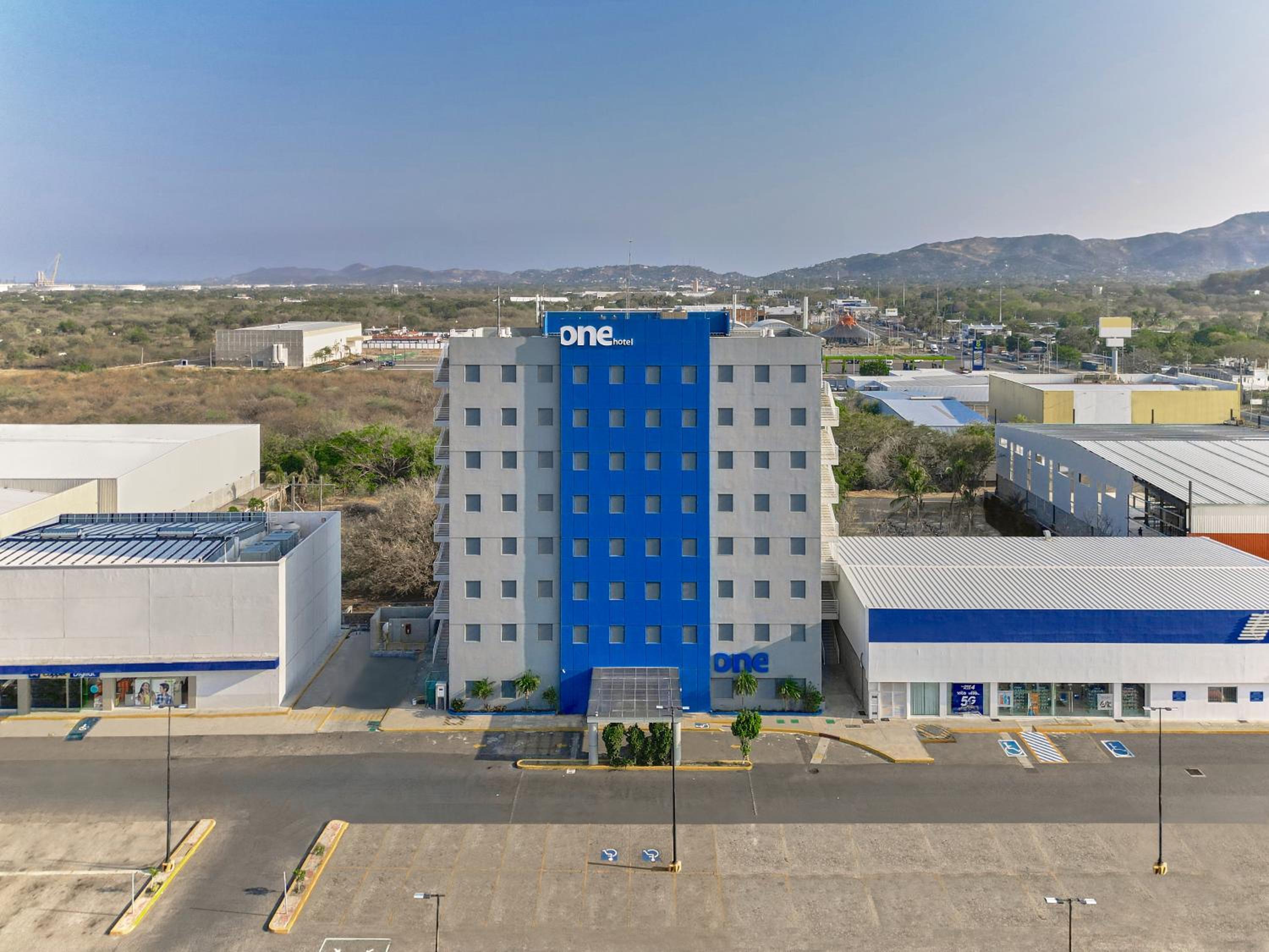 Hotel One Salina Cruz - Image 1