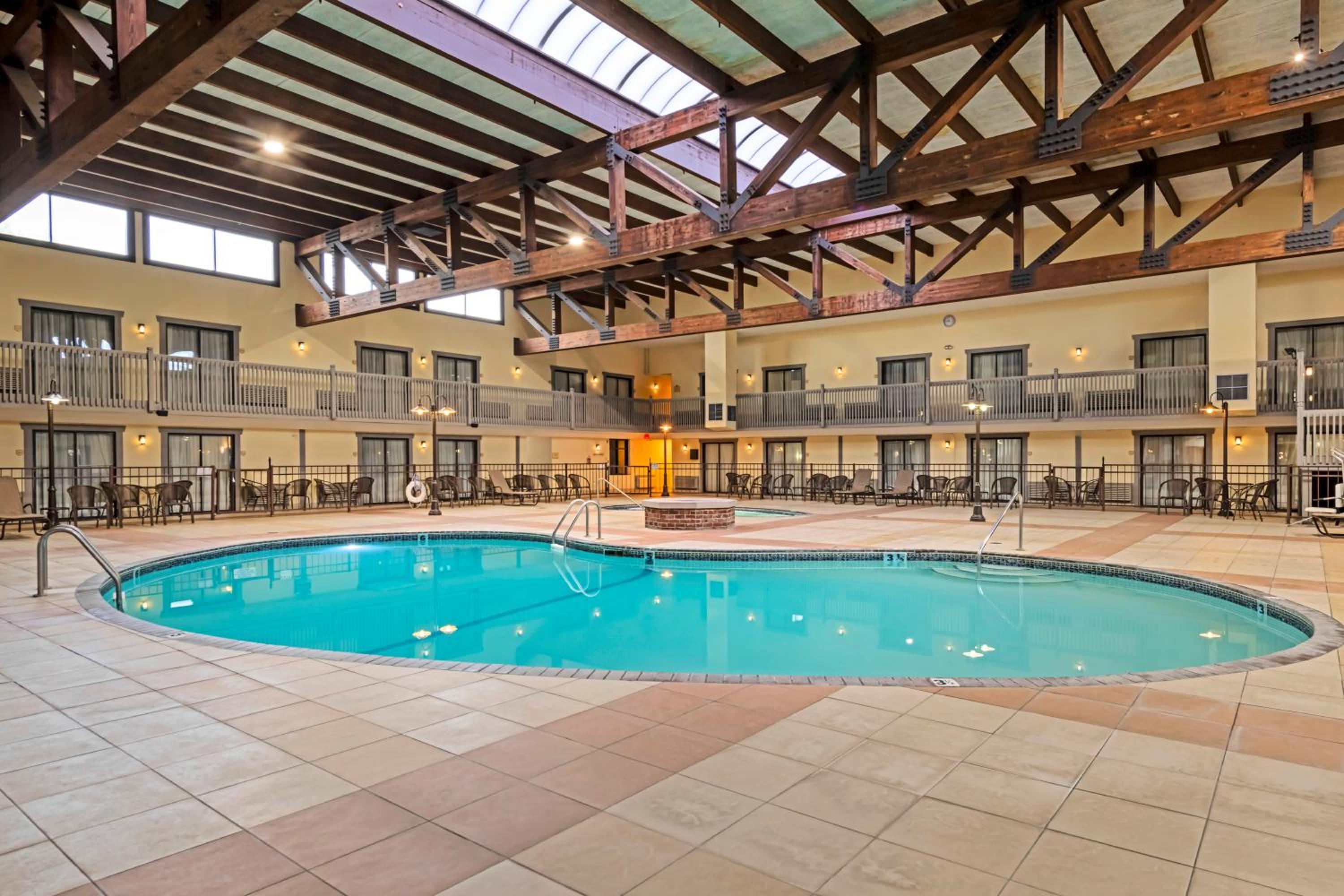 Best Western Plus New Ulm - Property Image 5