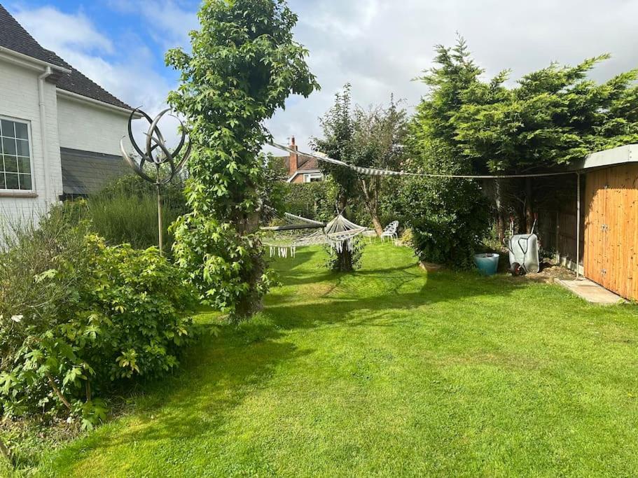 Goodwood, Tangmere, Chichester 10 people view 5