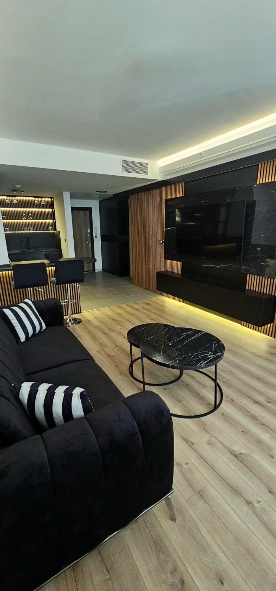 Luxury Skyview Suite