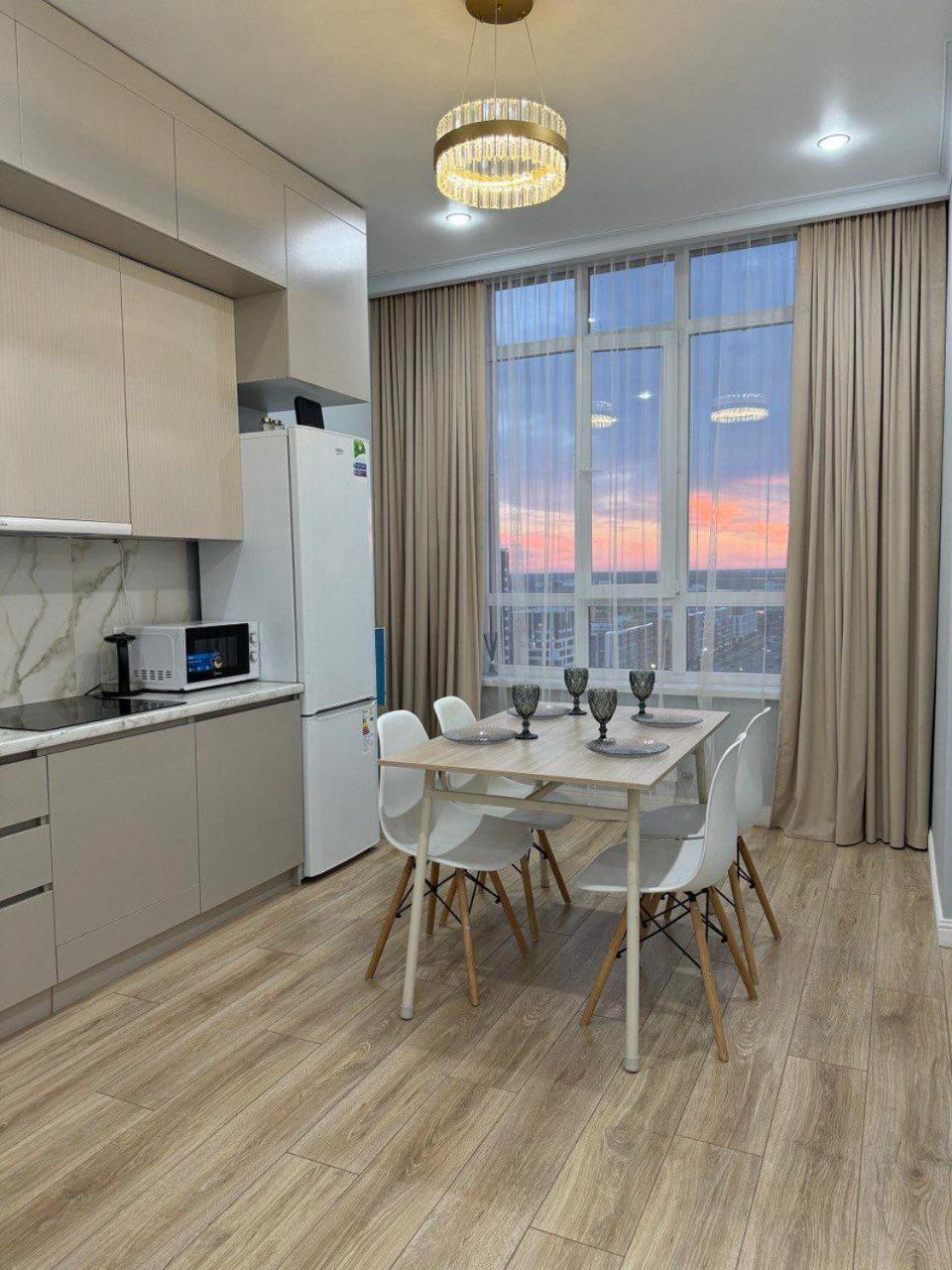 LUX APARTMENT Parasat