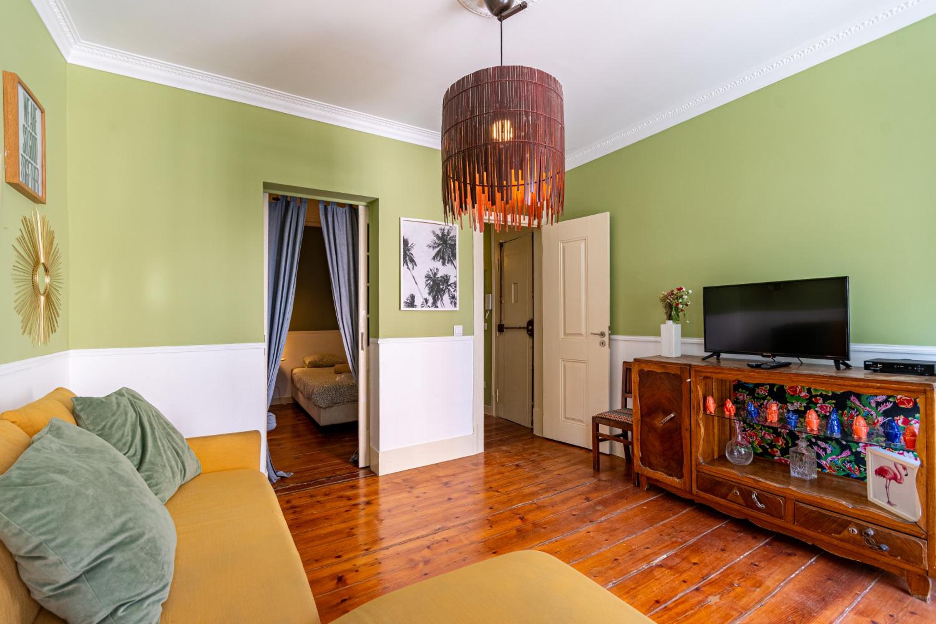 Apartment in the typical neighborhood- GRAÇA view 2