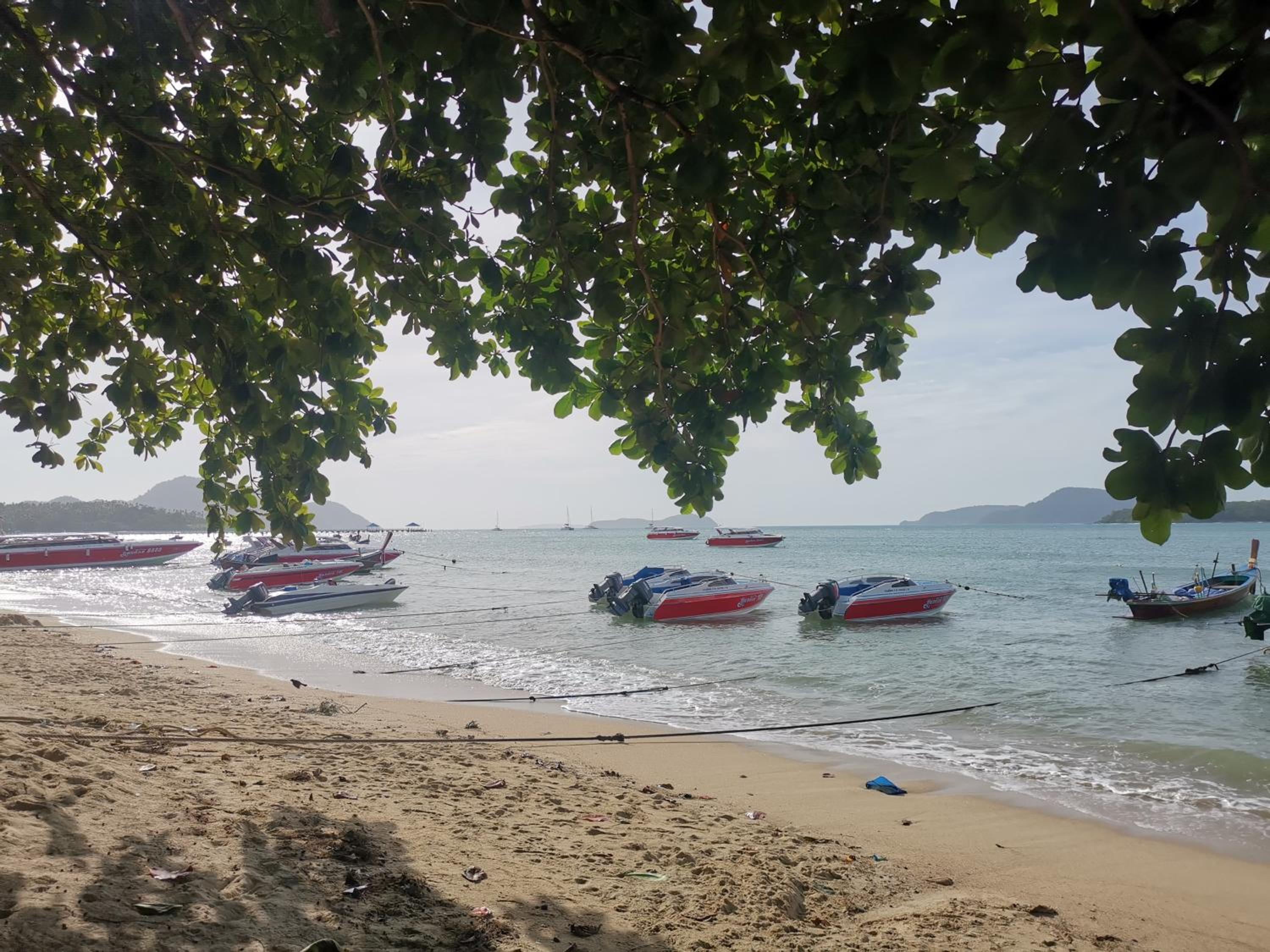 Rawai Beachfront - Studio room on 2 floor