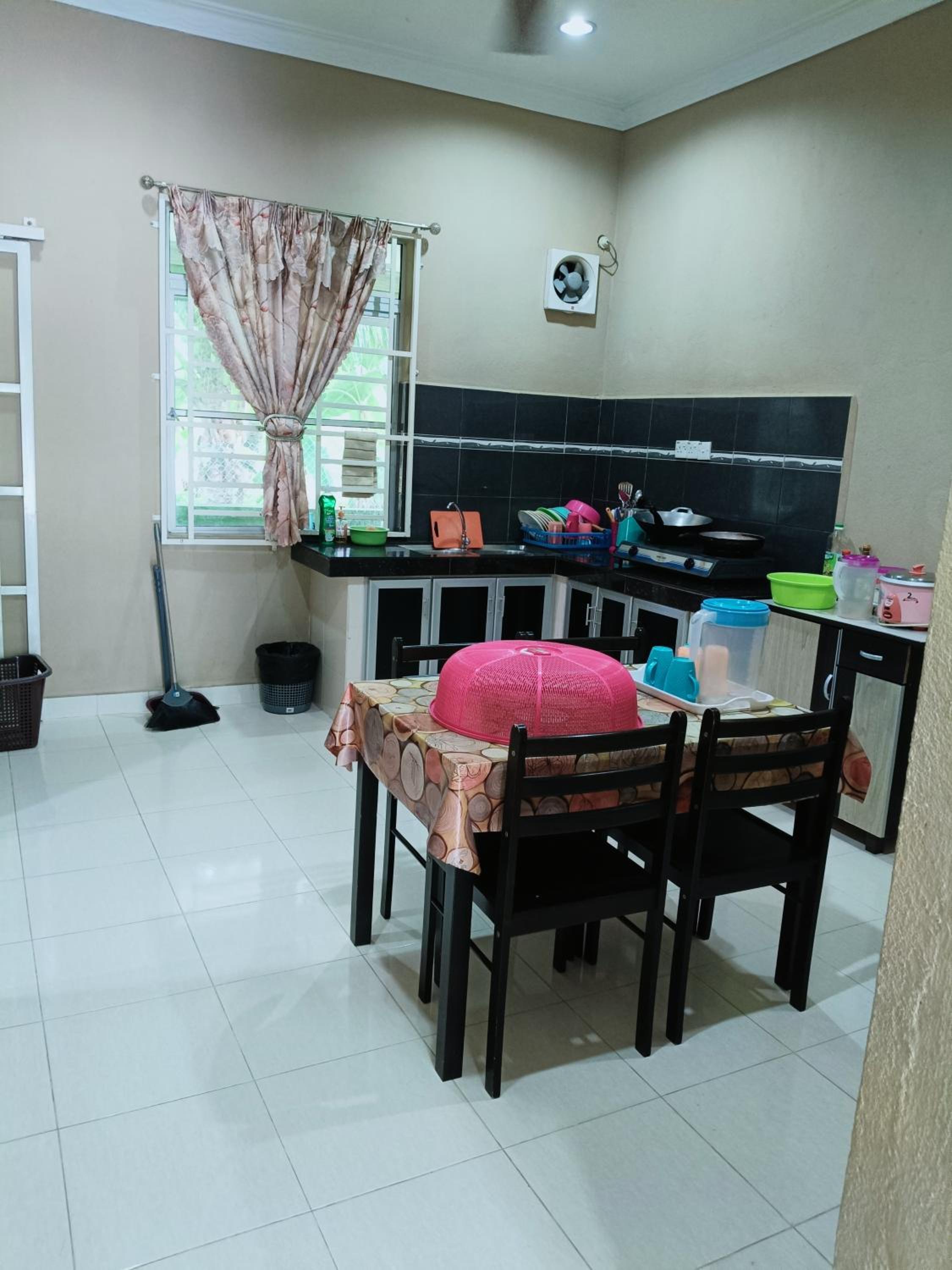 Homestay Kampung Lubuk Buaya 2 Bedrooms