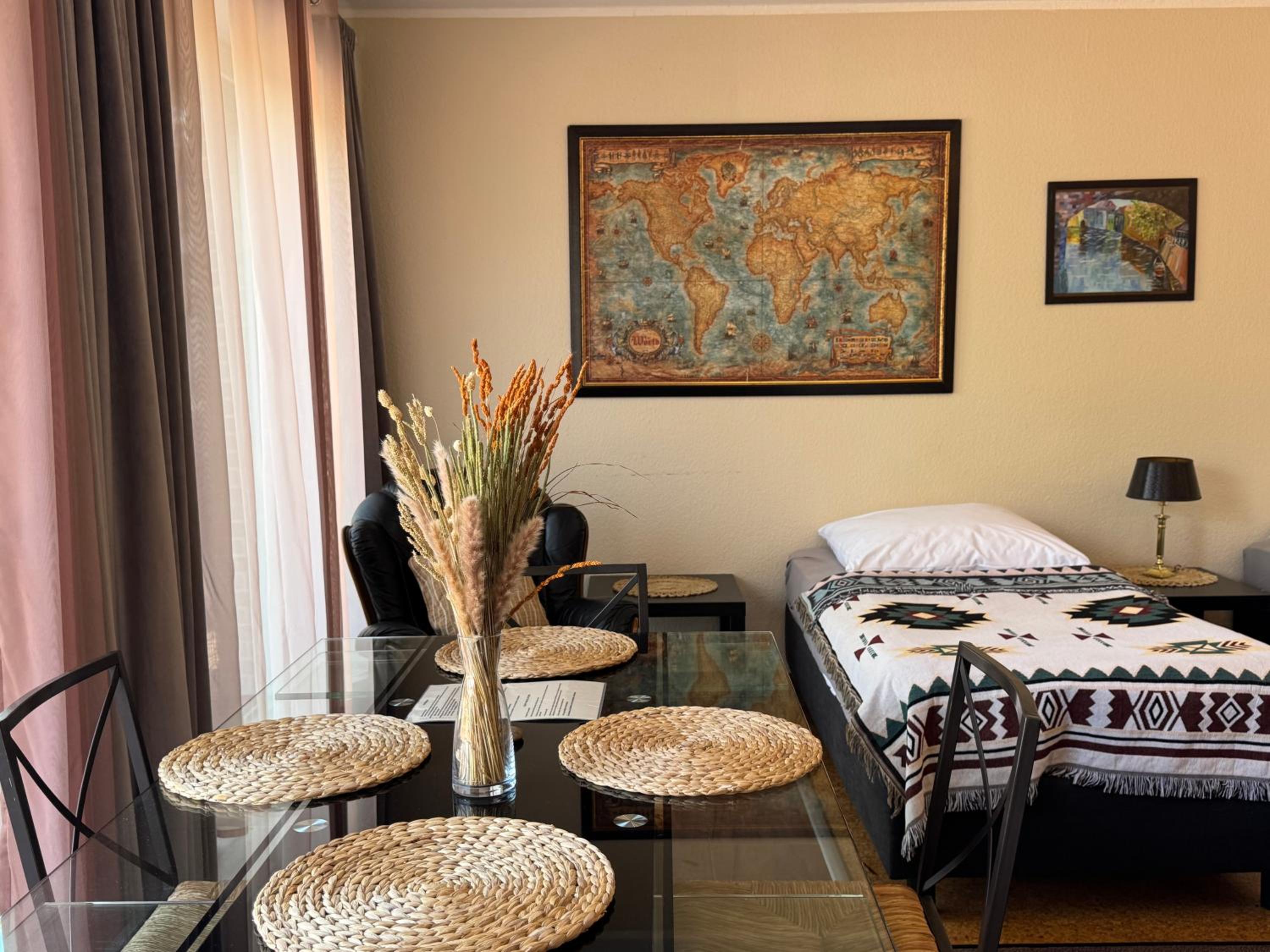 Modern House Gehrden 2, bis 4 Person, Contactless Check-in, free parking, Vollsaniert und Renoviert Dezember 2024