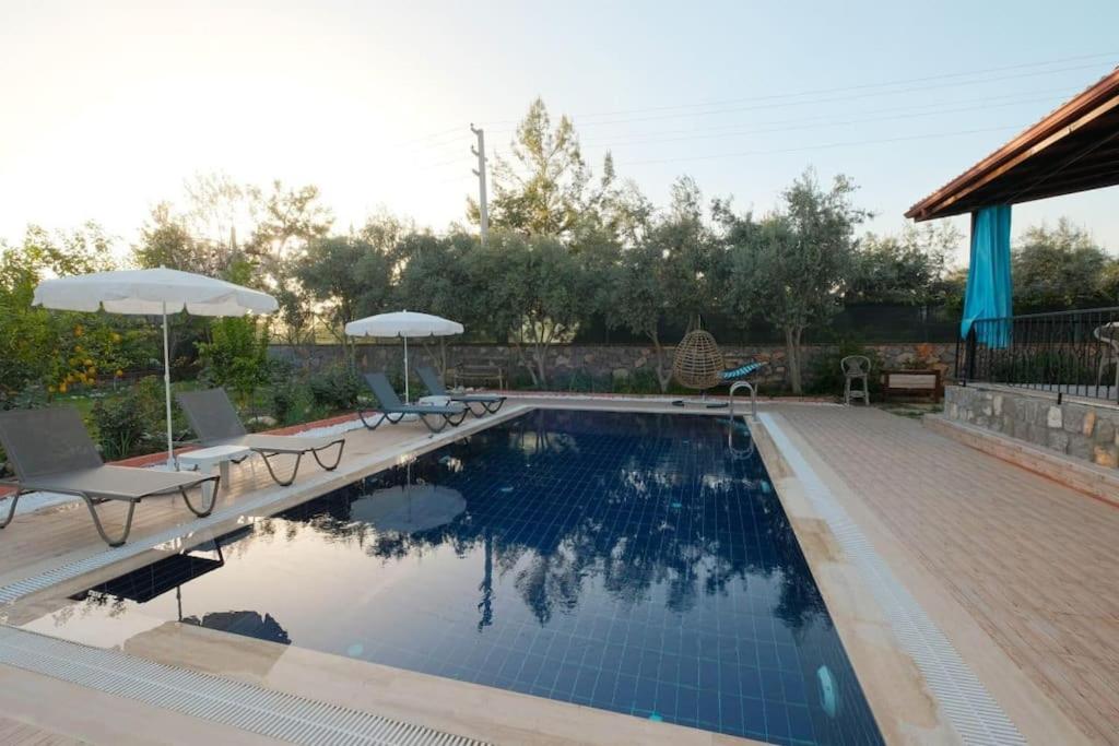 Tuzlu Sistem Havuzlu Luks Villa Fethiye view 3