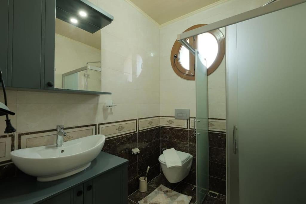 Tuzlu Sistem Havuzlu Luks Villa Fethiye view 5