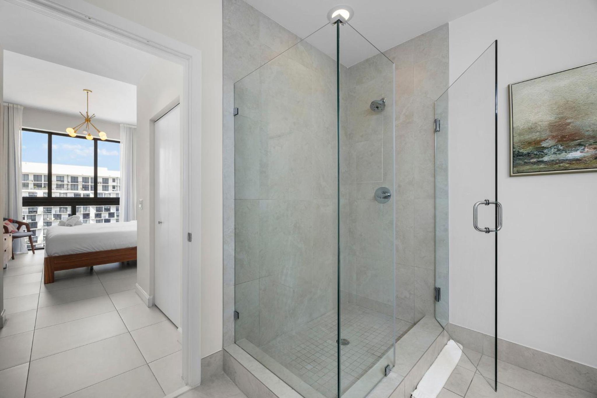 Prime Location - 2 BR Condo at Doral Park