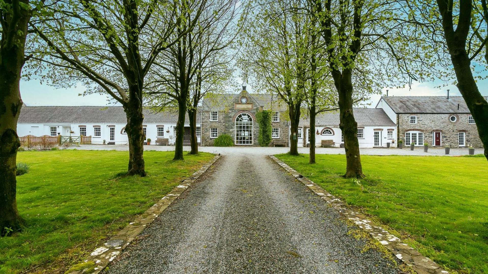 Plas Coach House - main view