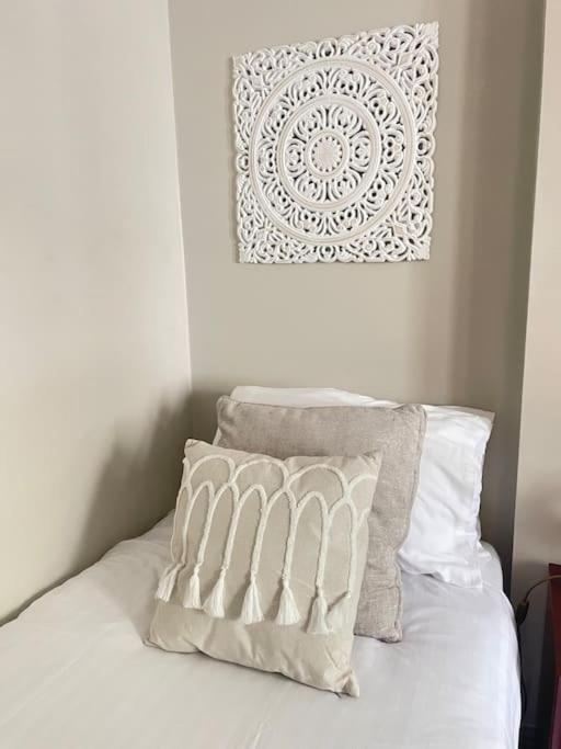 Gatelodge - Charming 2-Bed Cottage, Exmouth - Sleeps 3 view 5