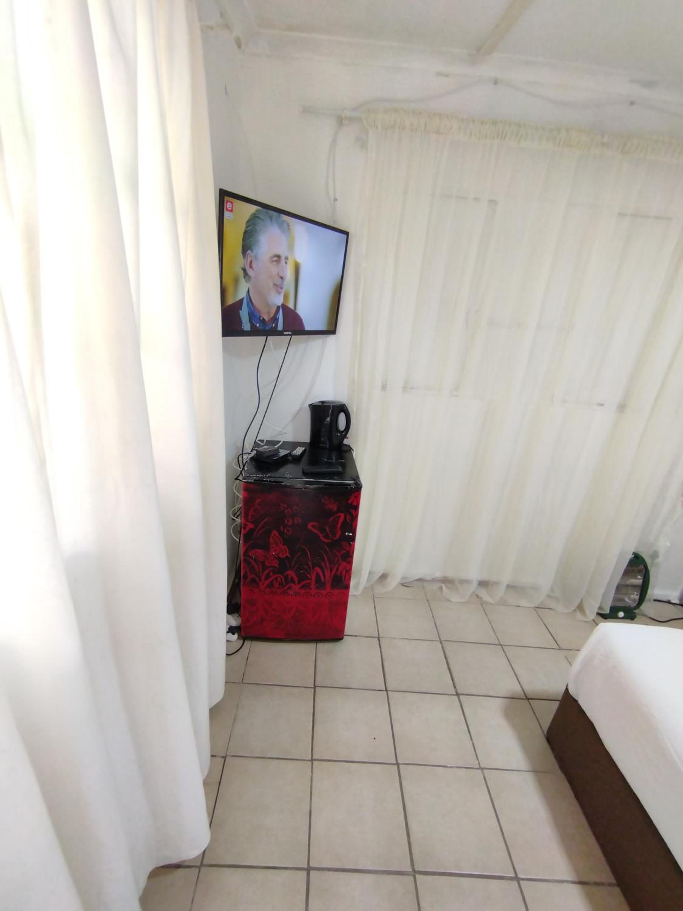 Chikos guest house