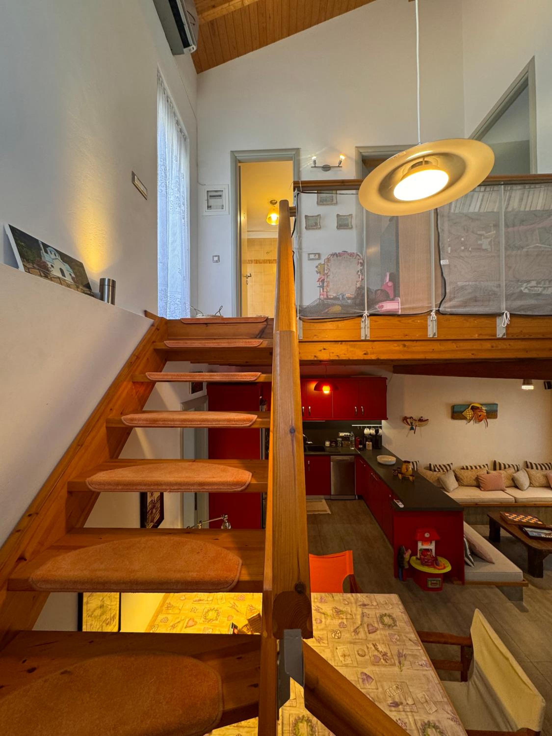 Ianos Maisonette
