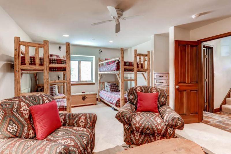 Meadows Townhome N5 by East West Hospitality view 2