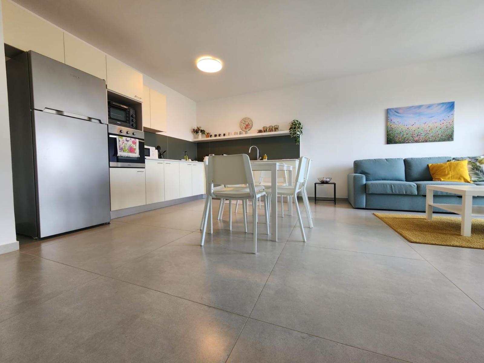 Blue Space Suites - Steps From The Beach - By SEAELO EILAT view 5