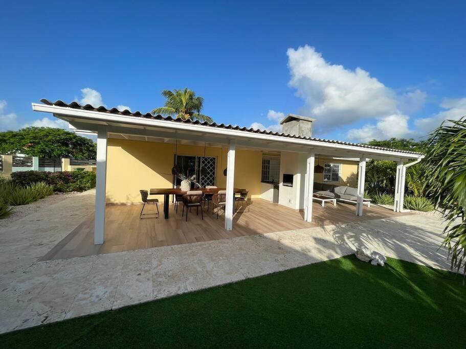 Kas di Rosa Curacao luxurious holiday home