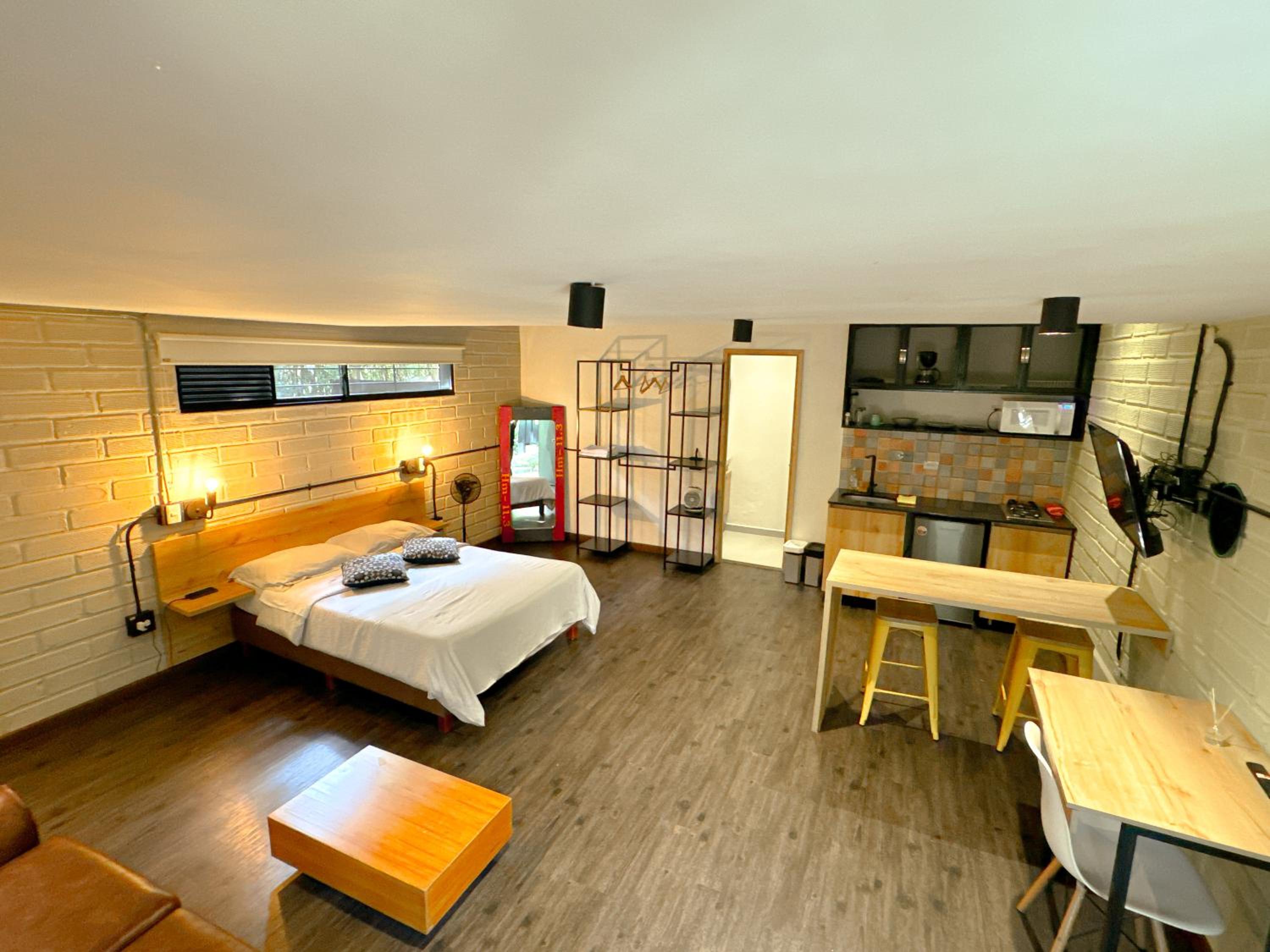 FRN101 Cozy loft located in a popular in Poblado By Roots Rentals
