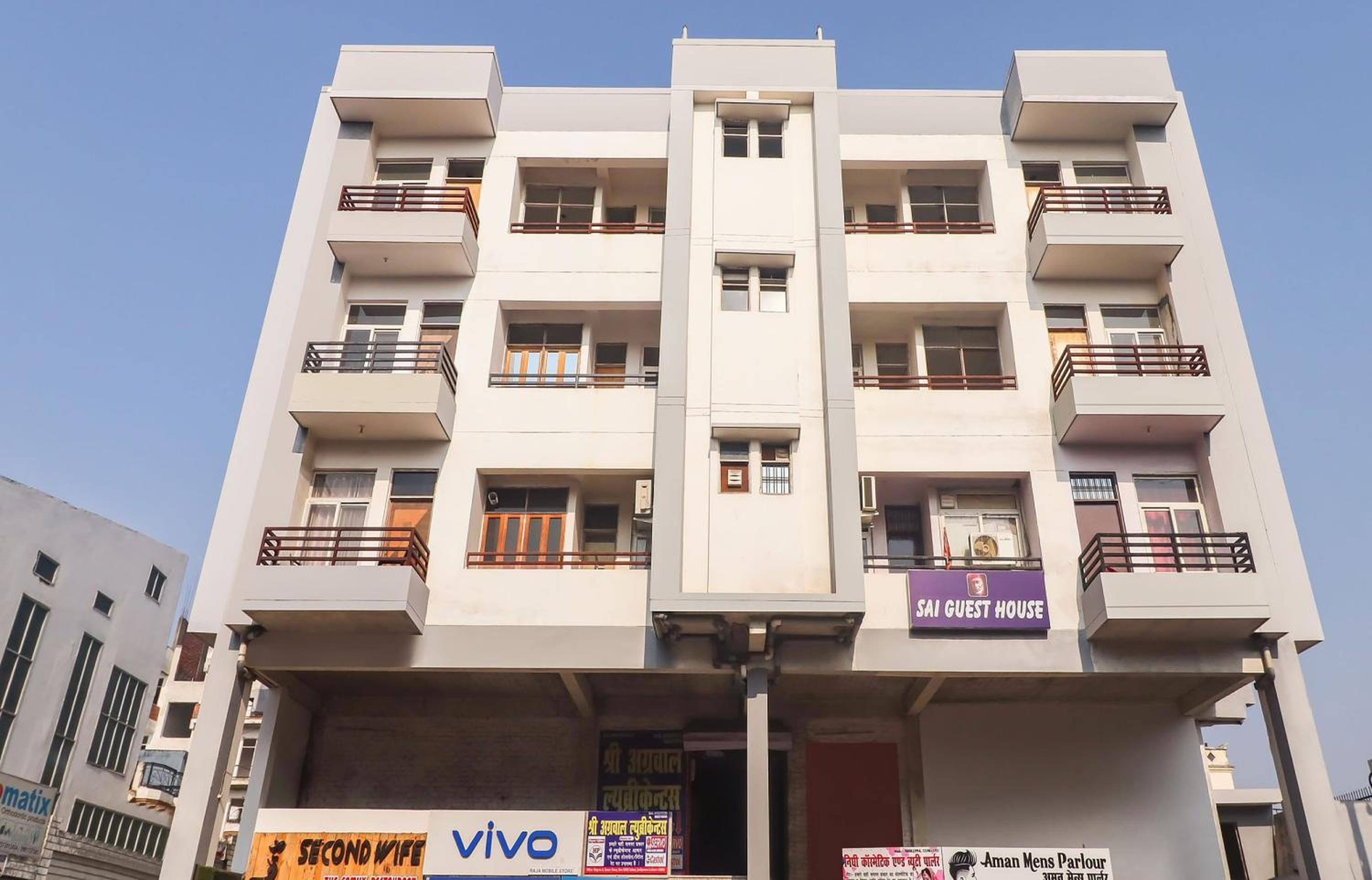 Hotel O Basera Homes Jankipuram