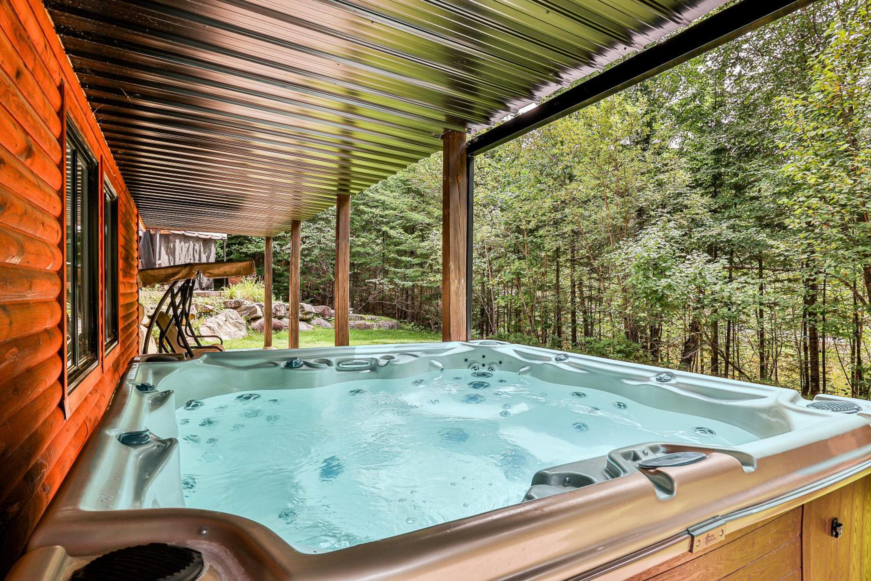 Cordelia with SPA Lake Nominingue 1min