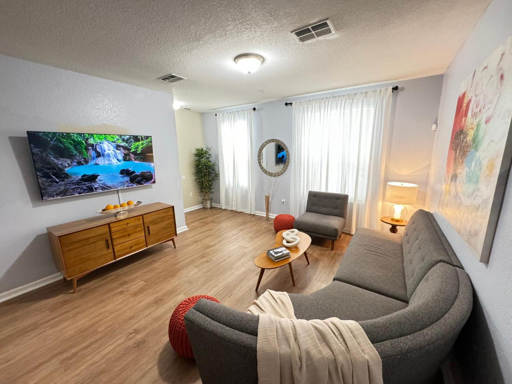 P42 New Townhouse at Vista Cay Walking distance to CCCO