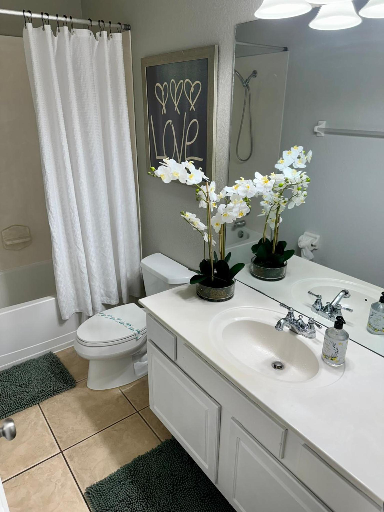 P42 New Townhouse at Vista Cay Walking distance to CCCO
