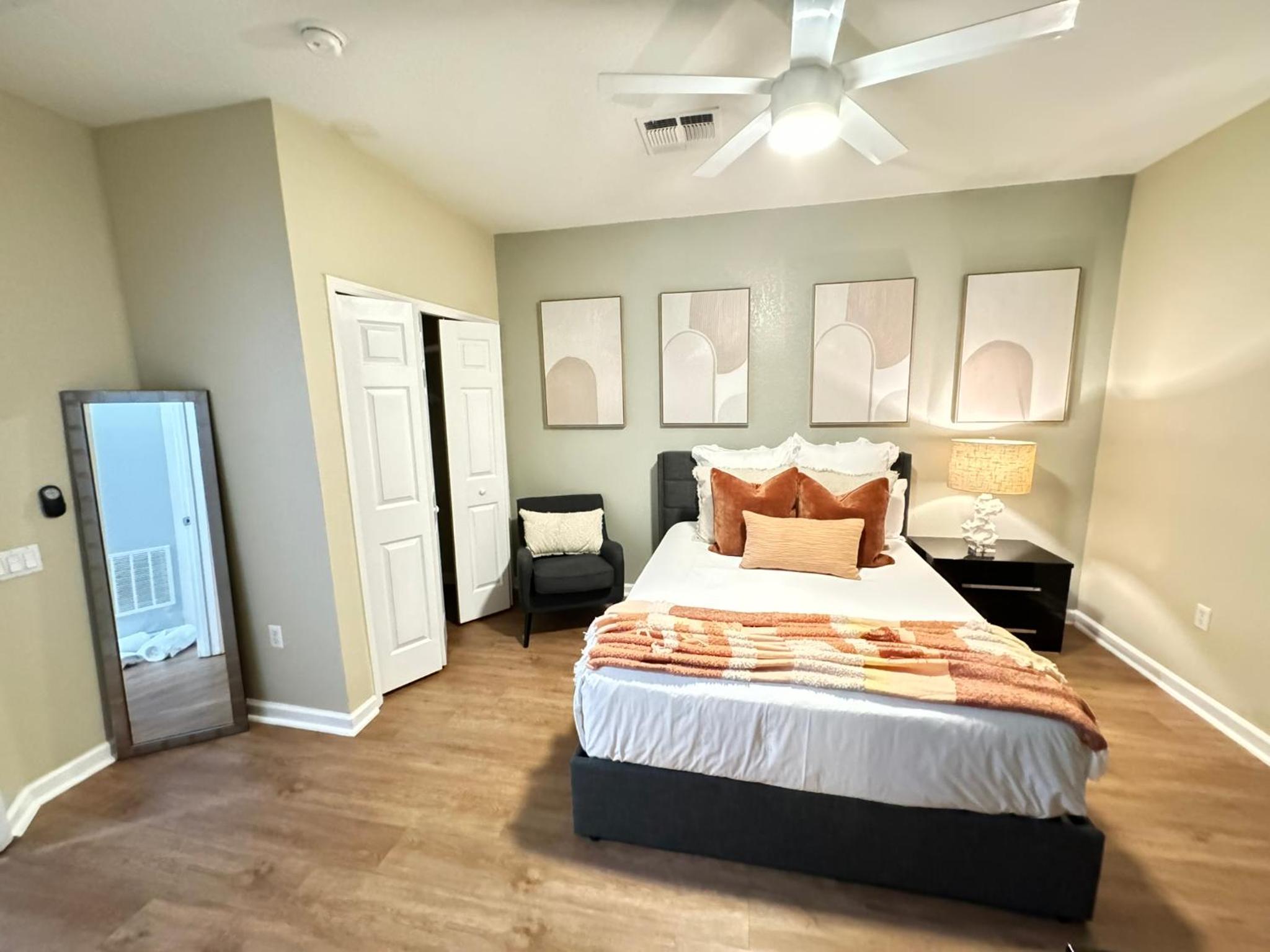 P42 New Townhouse at Vista Cay Walking distance to CCCO