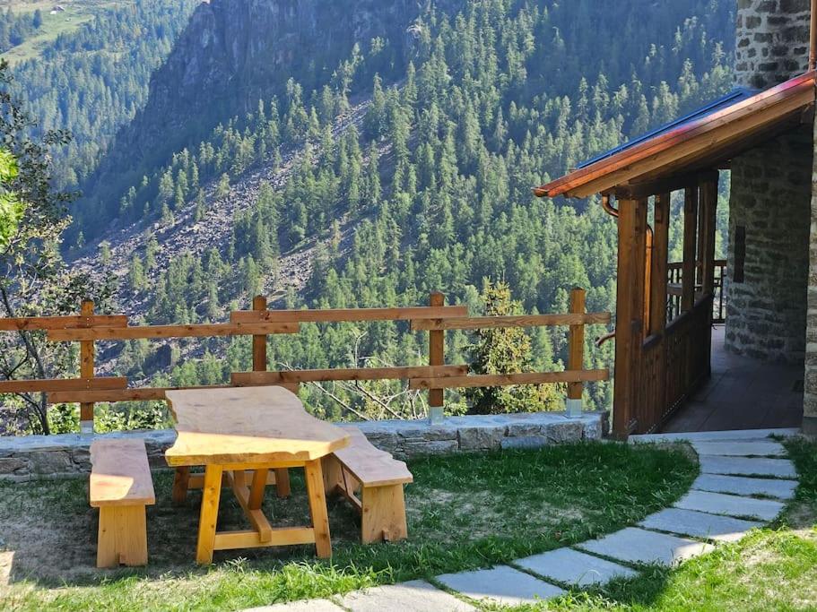 Il Castello nel Bosco, appartamento Torrente view 3