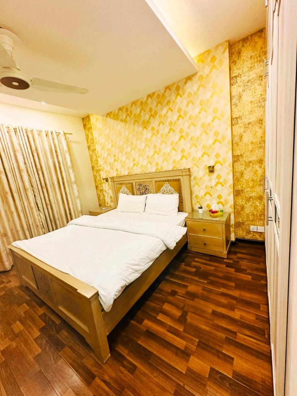 Elysium Luxury 1Bed Apartment! Opposite to Centaurus Mall