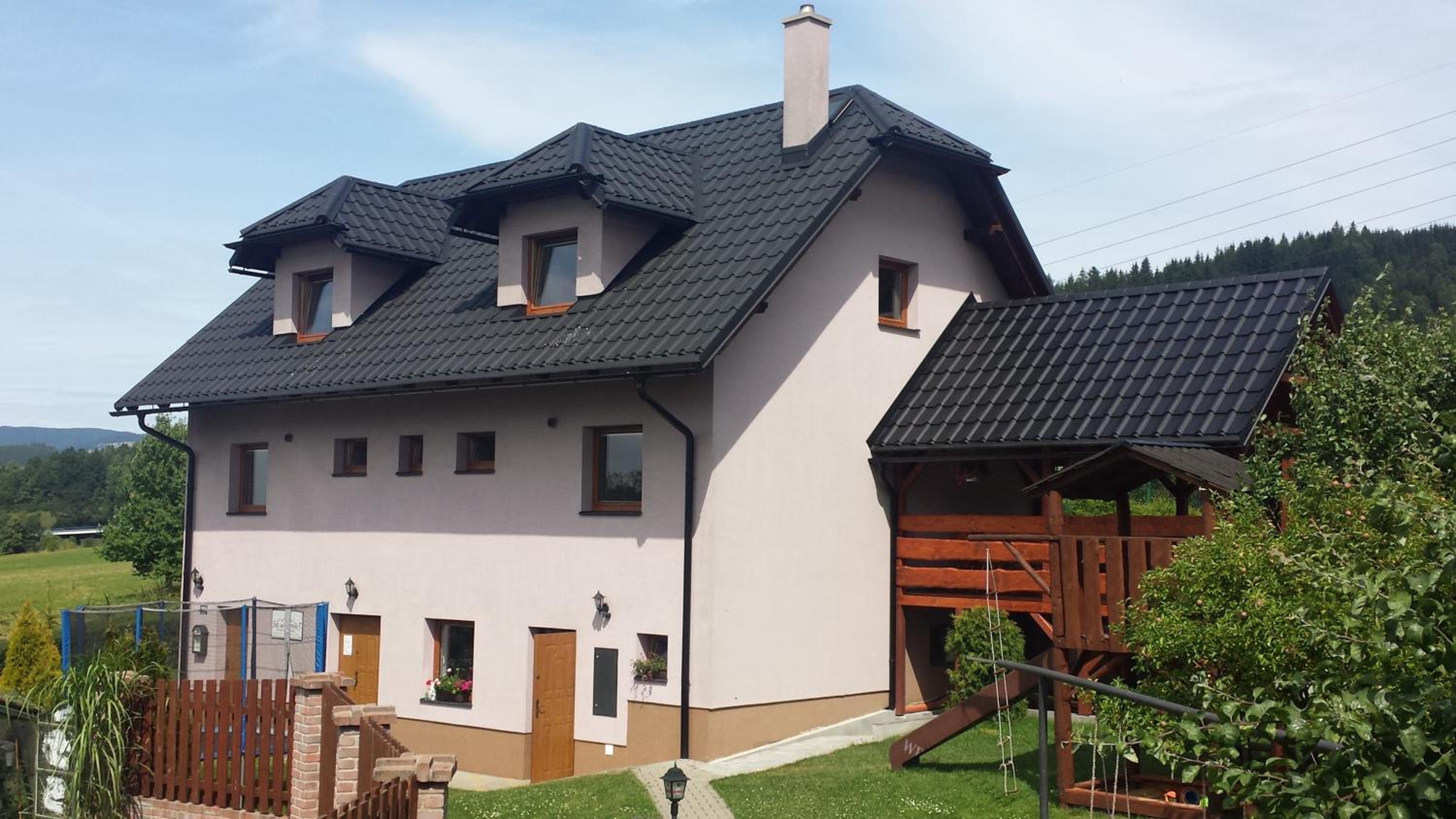 Apartmány u tenisového kurtu