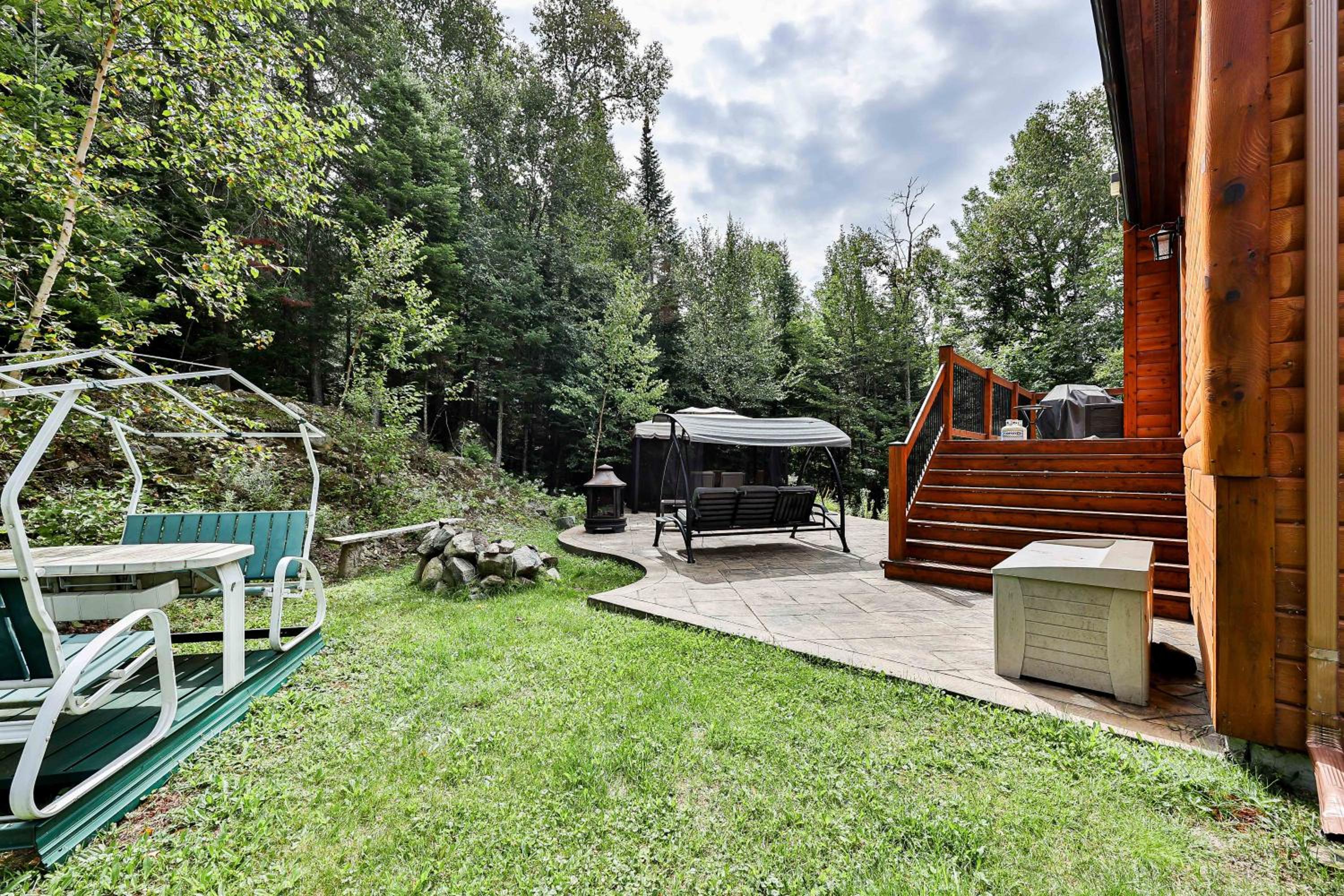 Cordelia with SPA Lake Nominingue 1min
