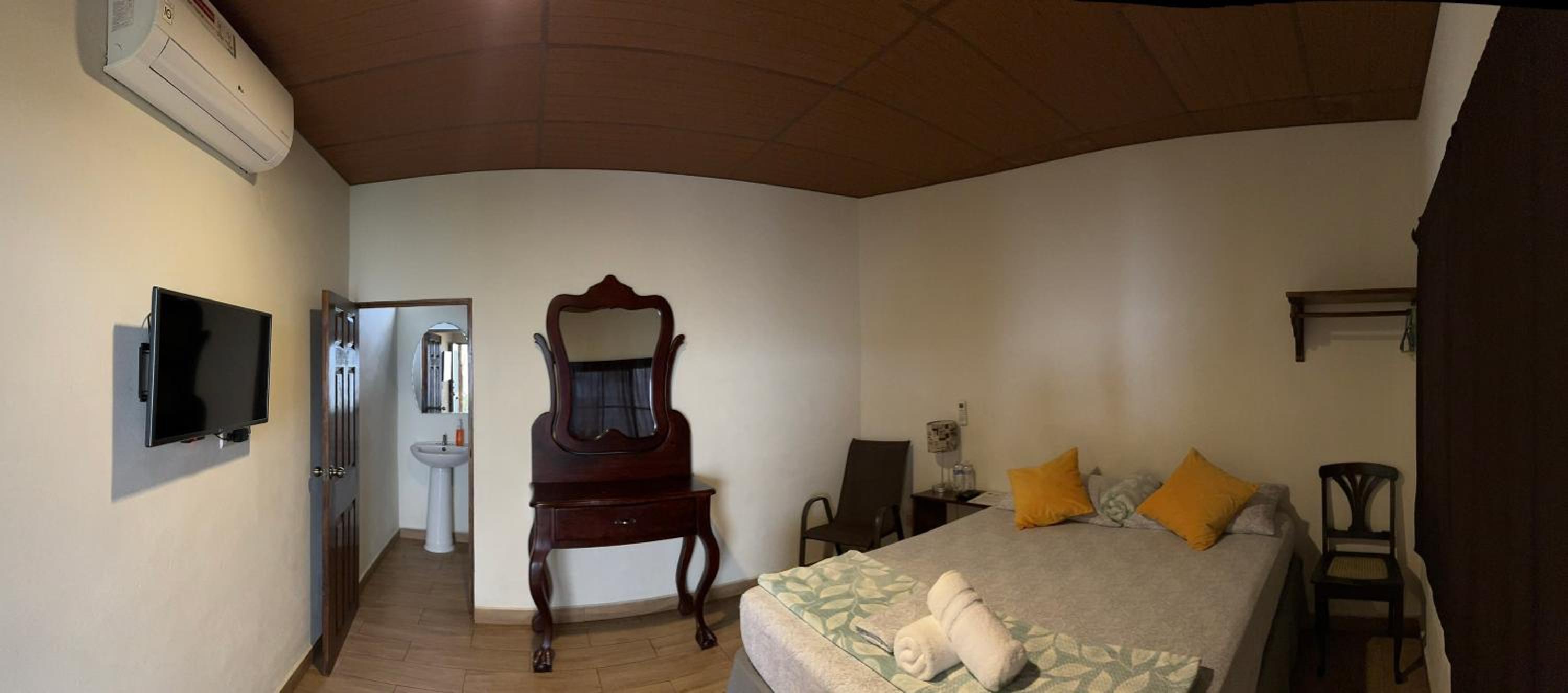 Hostal DEYLUWIN