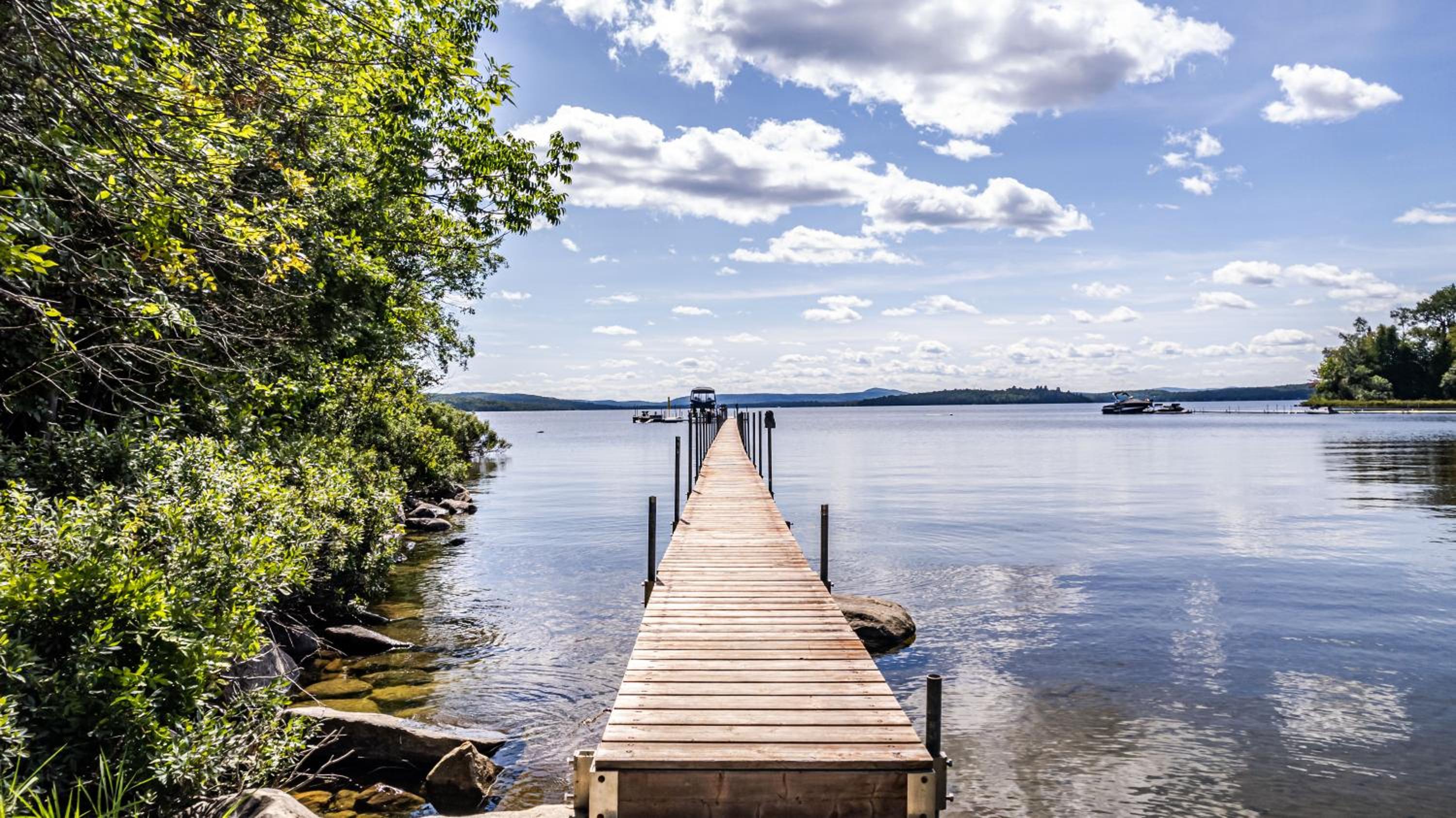 Cordelia with SPA Lake Nominingue 1min