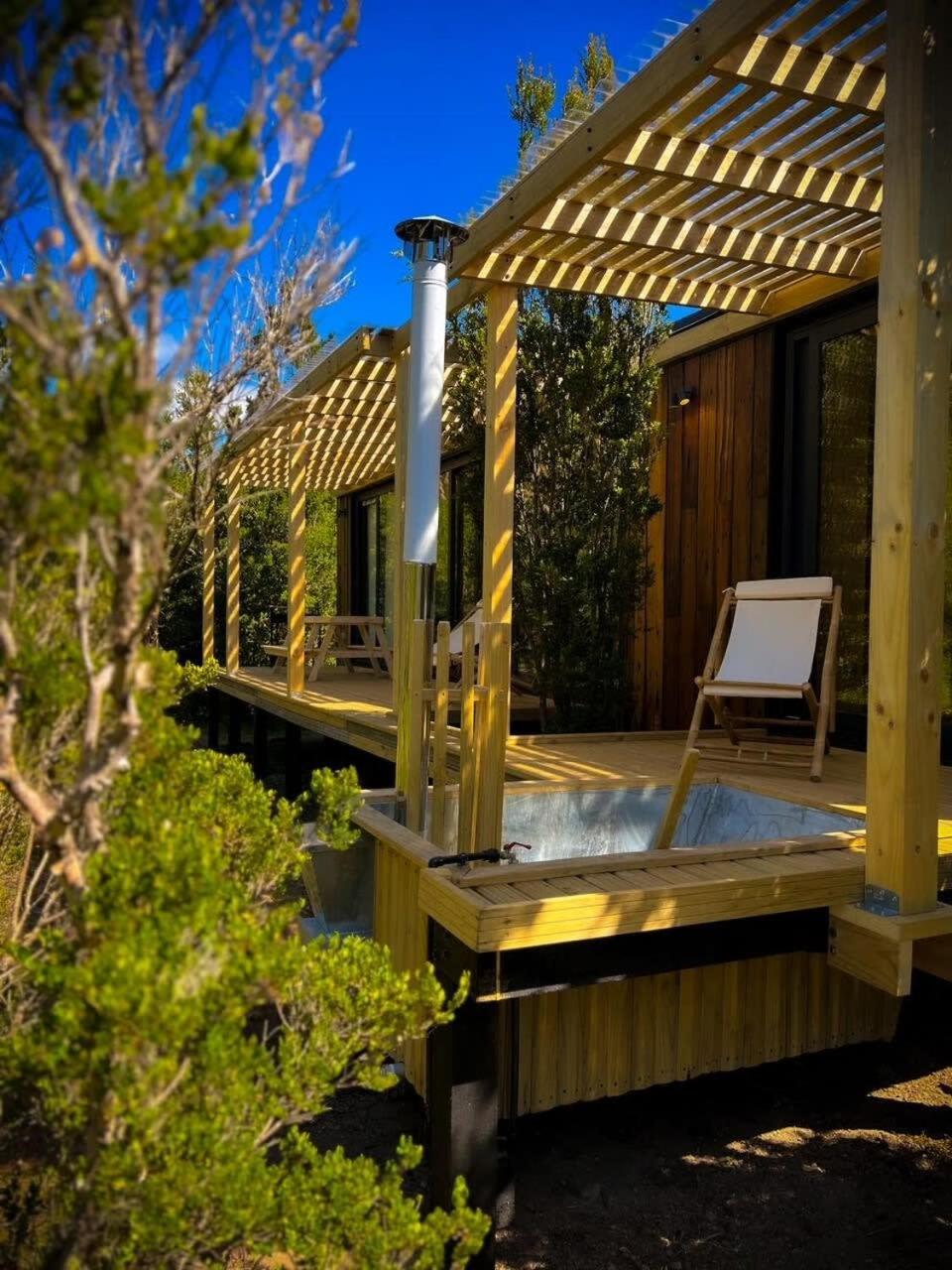 OUTSCAPE l Cabaña Familiar En Lago Chapo con Hot Tub