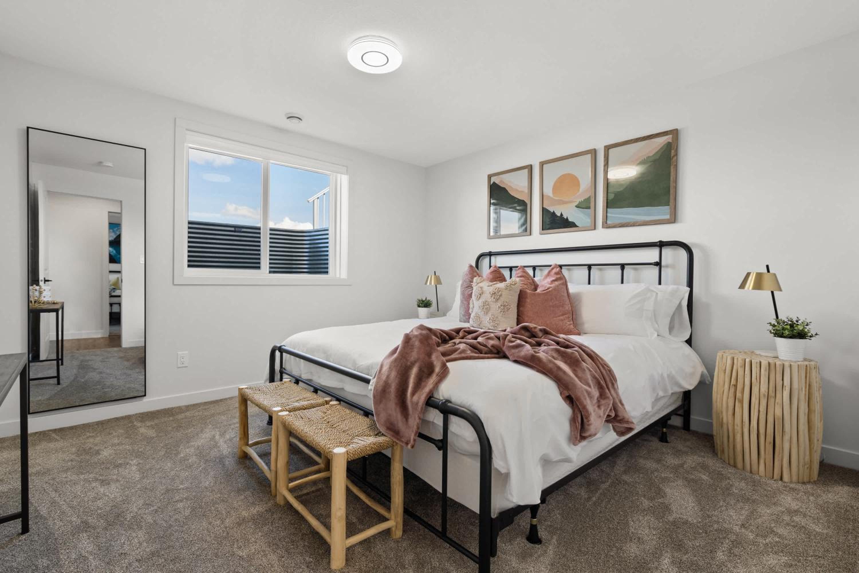 Livingston Way I Sleep 6 I Netflix I Kitchen I TV