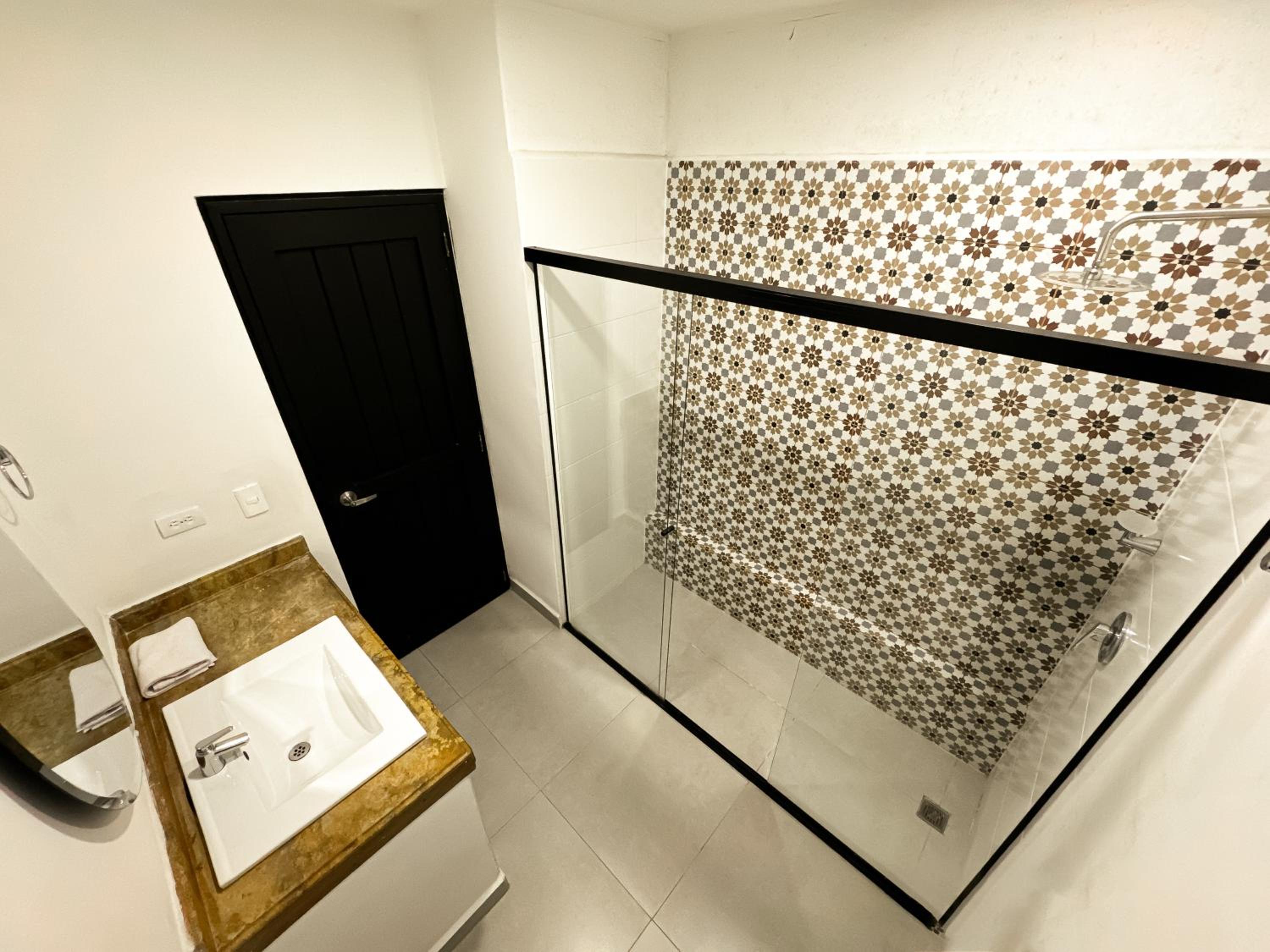 Apartaestudio amueblado en Poblado FRN106 By Roots Rentals