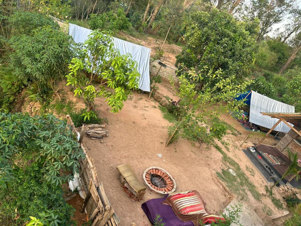 Freedom camp ella view 4