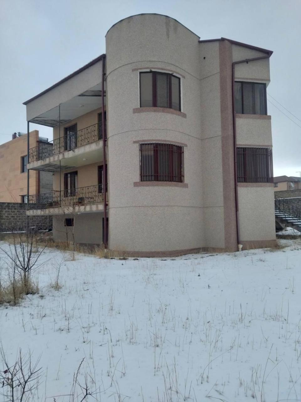 dilihouse97