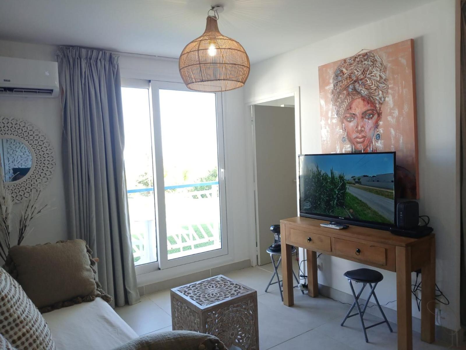 Studio vue mer avec citerne à eau view 3