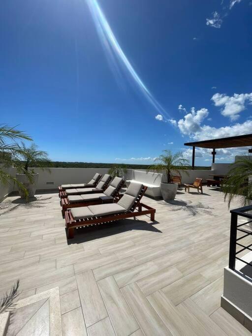 Tulum QR - Cómodo depa para parejas en Tulum con alberca