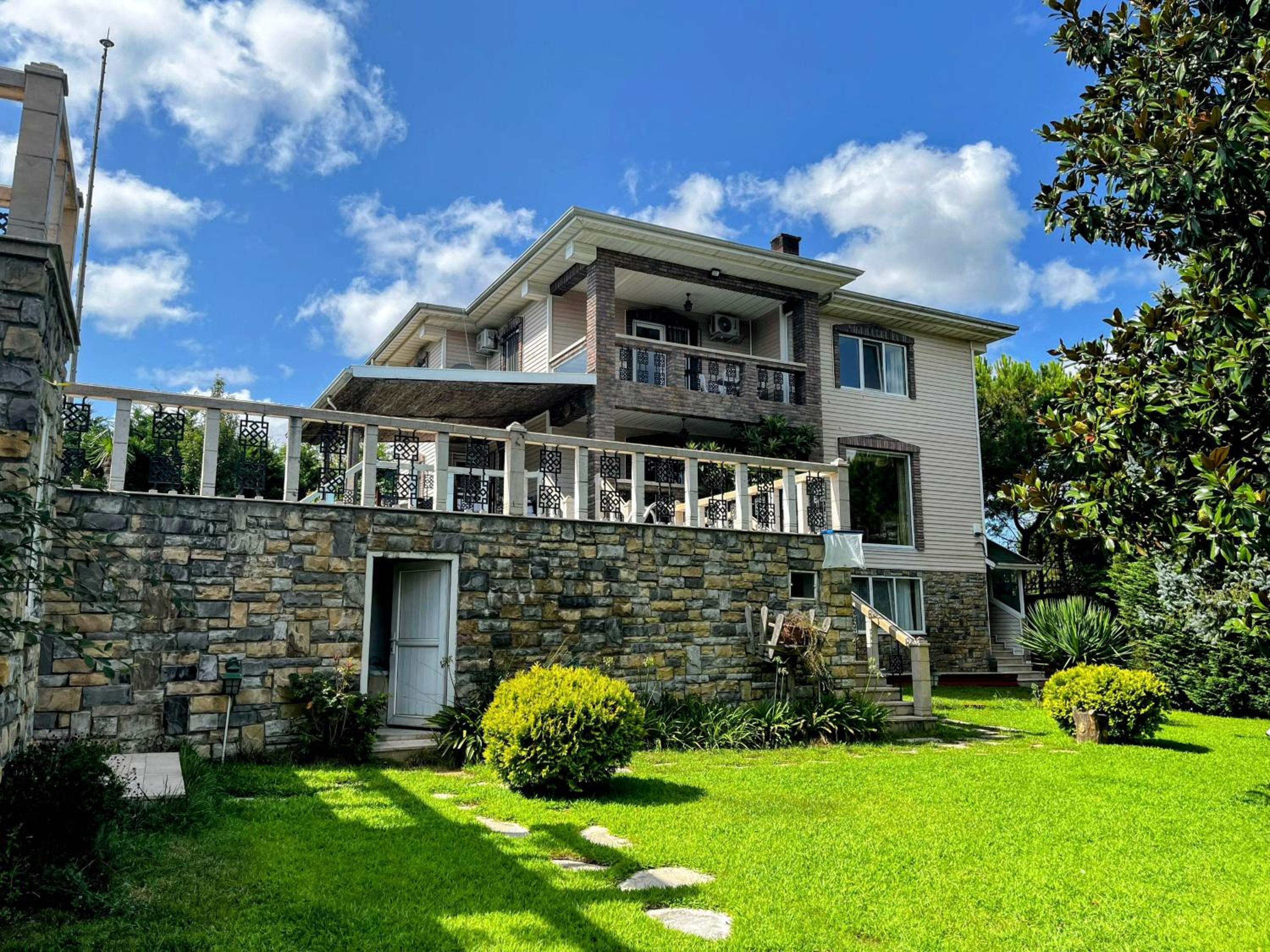 Doğa İçinde Havuzlu Villa Huzuru view 3