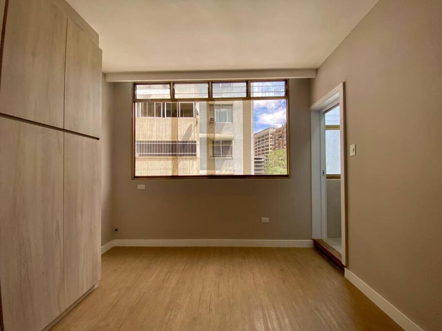 Espacioso departamento en zona céntrica caracas view 3
