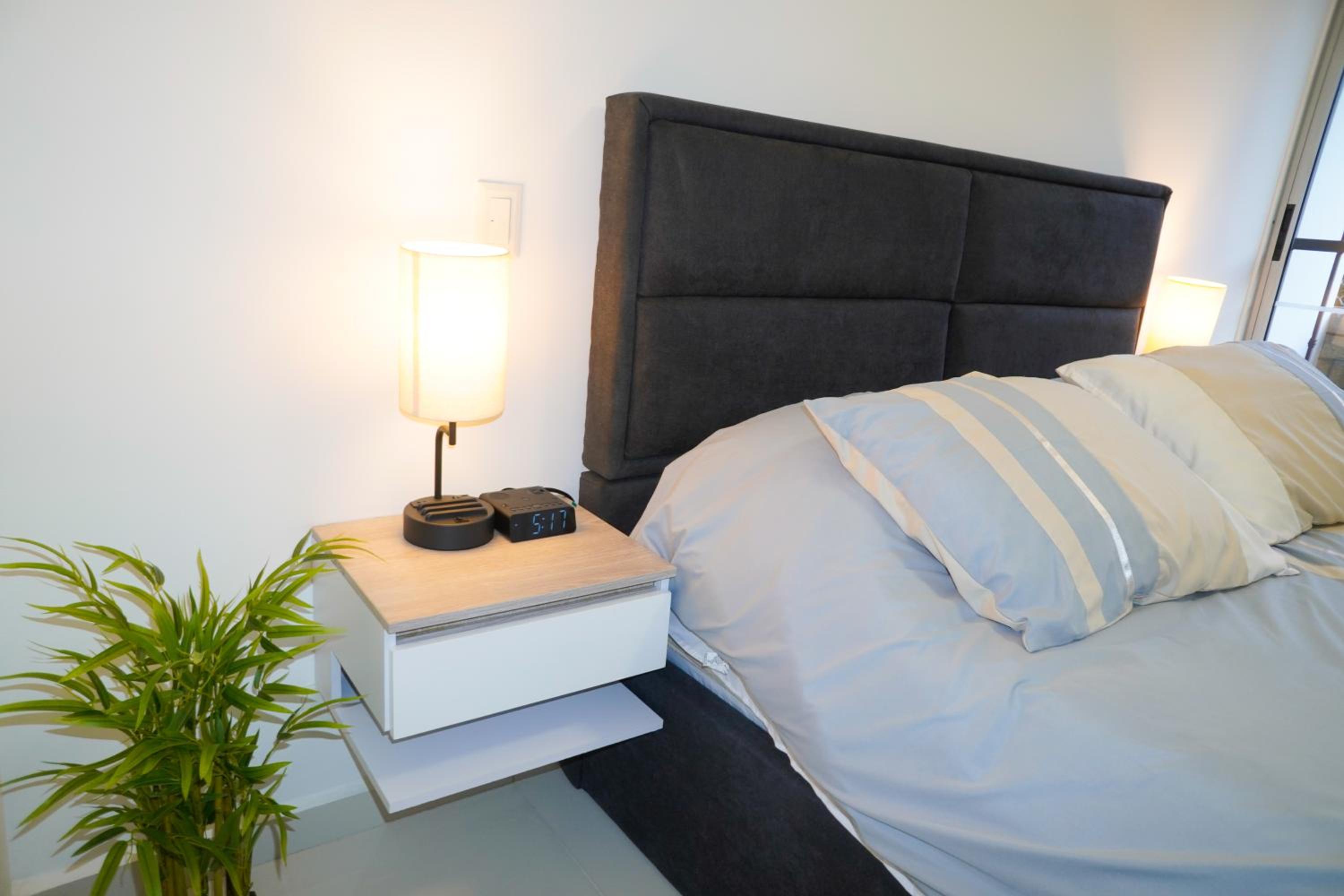 2BR Bright & Cozy - Nature Views & Sounds